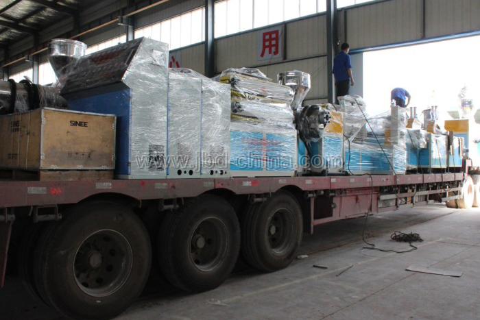 Difference between UPVC and CPVC and PVC pipes